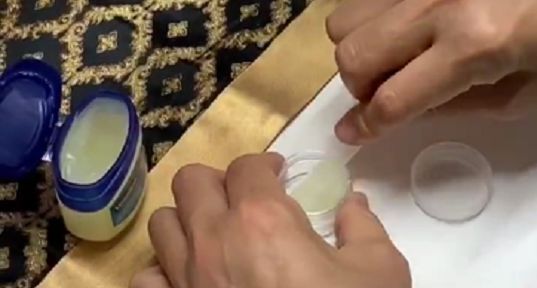 活久见，被“包装”耽误的凡士林还能这么玩？分享10个小妙用