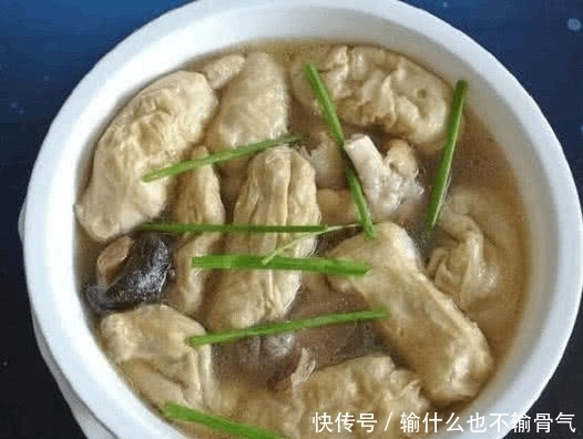 室友|妈妈寄来一带特产,黑乎乎的遭室友嫌弃,做好就他吃的多!