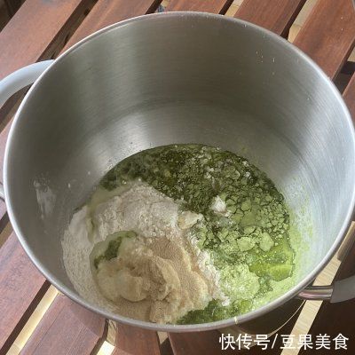 黄油|#我的养生日常-远离秋燥# 斑斓椰蓉小吐司，风味独特