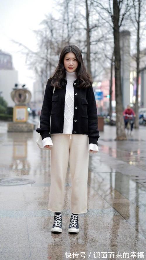 撞衫 长大衣要让位了,今年“短外套+小白裤”正流行,时髦洋气不撞衫
