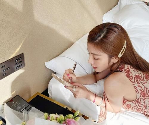 脸上有这5个特点的女人，千万别留披肩发，否则会让你老十岁