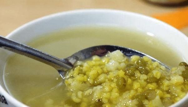 煮绿豆时,别再用水泡了!教你一招,绿豆不到10分钟煮开花