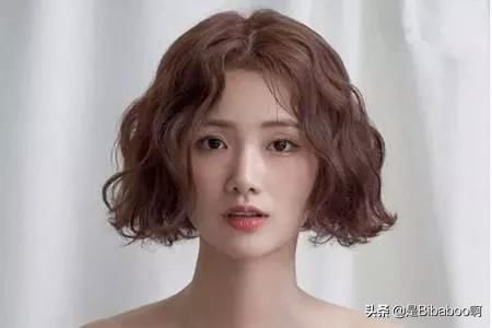 圆脸型女生适合哪些时尚又可爱的短发发型？