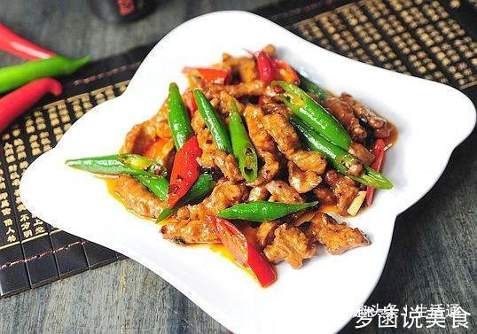 无论腌什么肉,不要只是放盐了,多加“2种料”,肉质又香又嫩