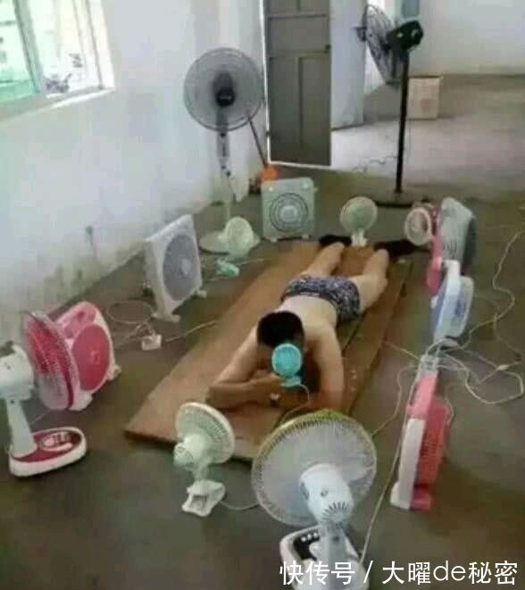 |搞笑图片幽默段子笑话:哈哈哈,大哥你好意思坐在购物车里吗