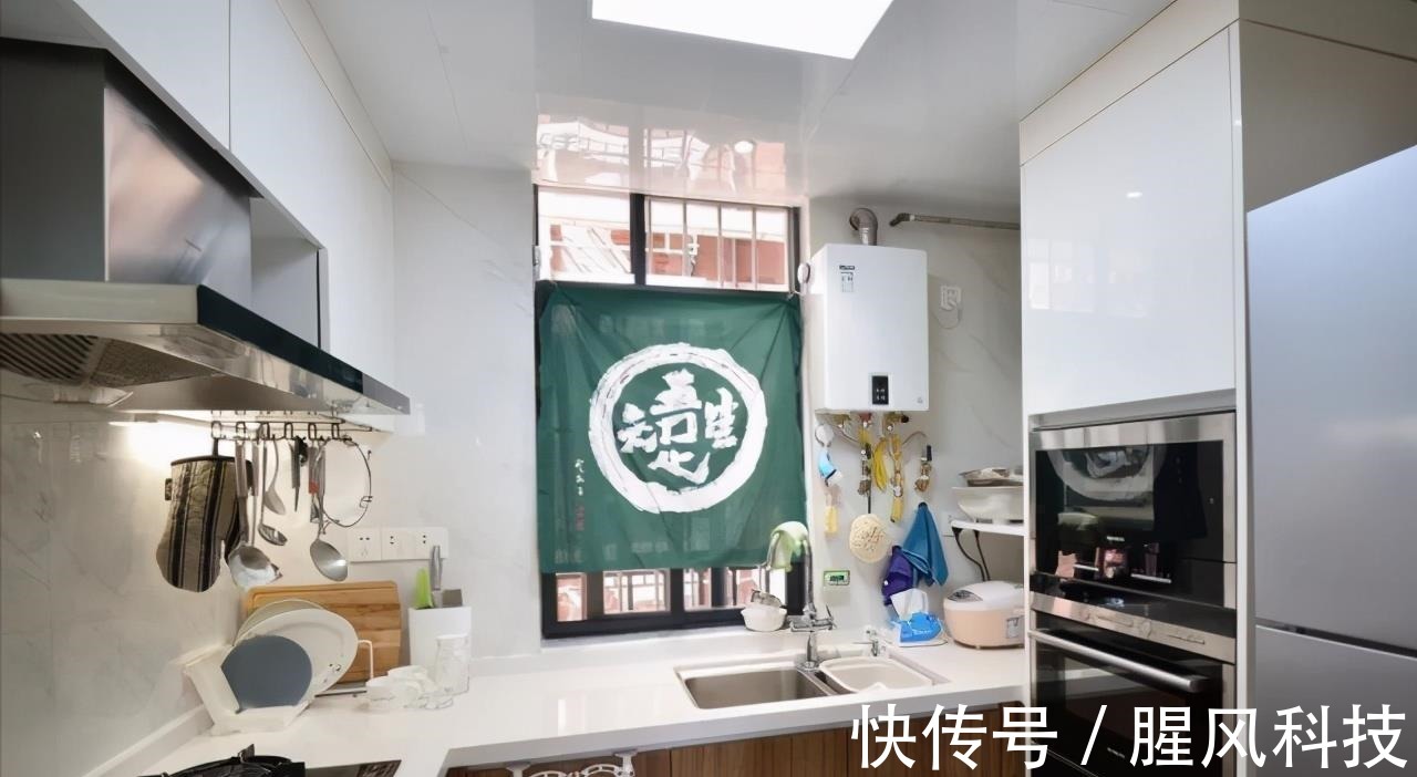 实木|夫妻的65平两室,餐厅装出4个功能区,次卧也很赞,小家太实用了