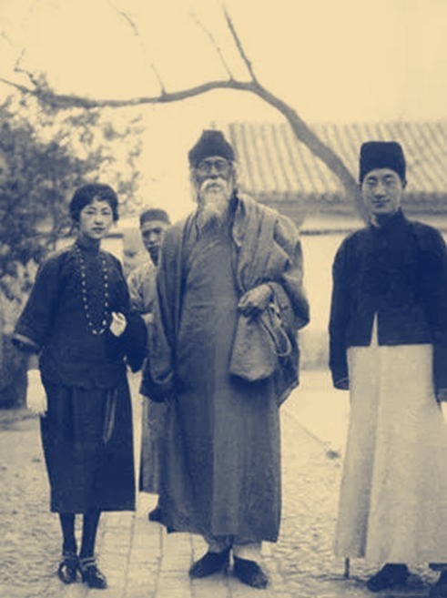 无法重拍瞬间:1米58的宋美龄,喝交杯酒的宋庆龄,图5人面桃花的林徽因