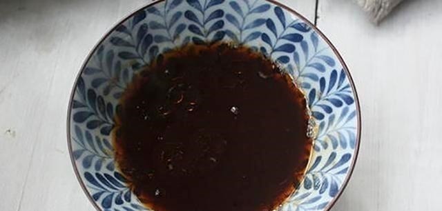 教你“生腌花生米”技巧，比油炸还爽脆，好吃不油腻，做法也简单！