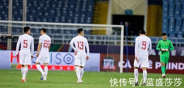 越南队|三问国足李霄鹏用人为什么要受舆论影响中国足球输明白了么!