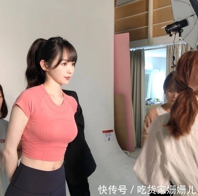 腿型|打底裤的贴身设计十分别致,适合各种身材