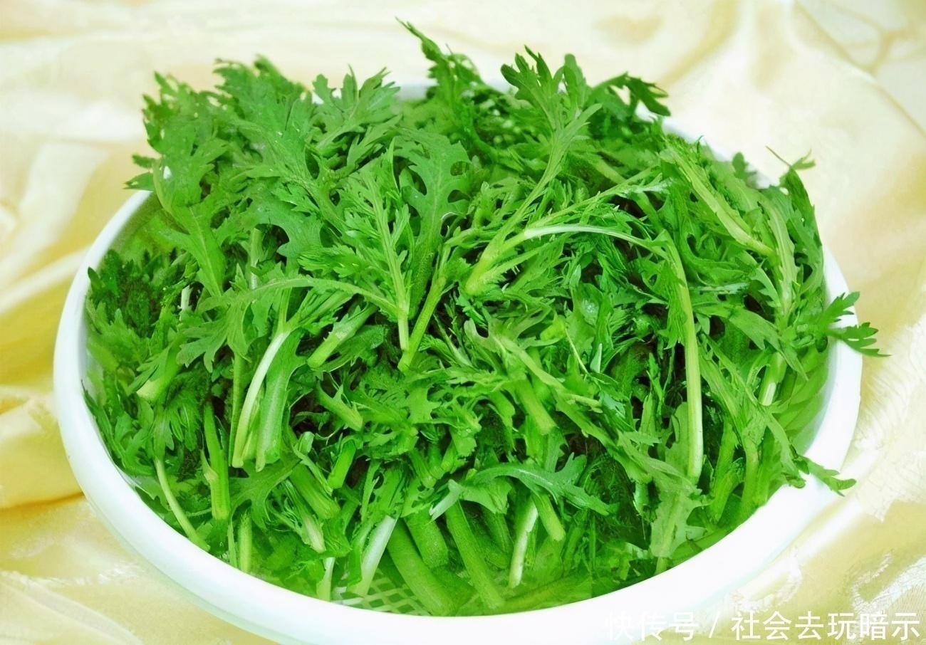 女性不想显老,不妨多吃此食物,淡化皱纹,让你比同龄人更年轻