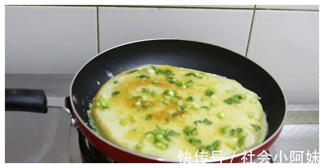 发面葱花饼的简单制作方法，手不沾面，学会不用天天吃馒头花卷了