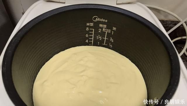 做电饭锅蛋糕,不需要加酵母,一样可以做出鲜香、软嫩的蛋糕