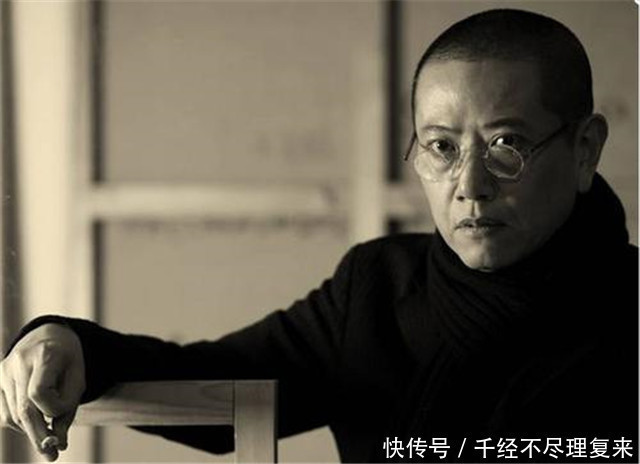 形容|陈丹青评价于丹和余秋雨想用沮丧来形容,我和他们不是一类人