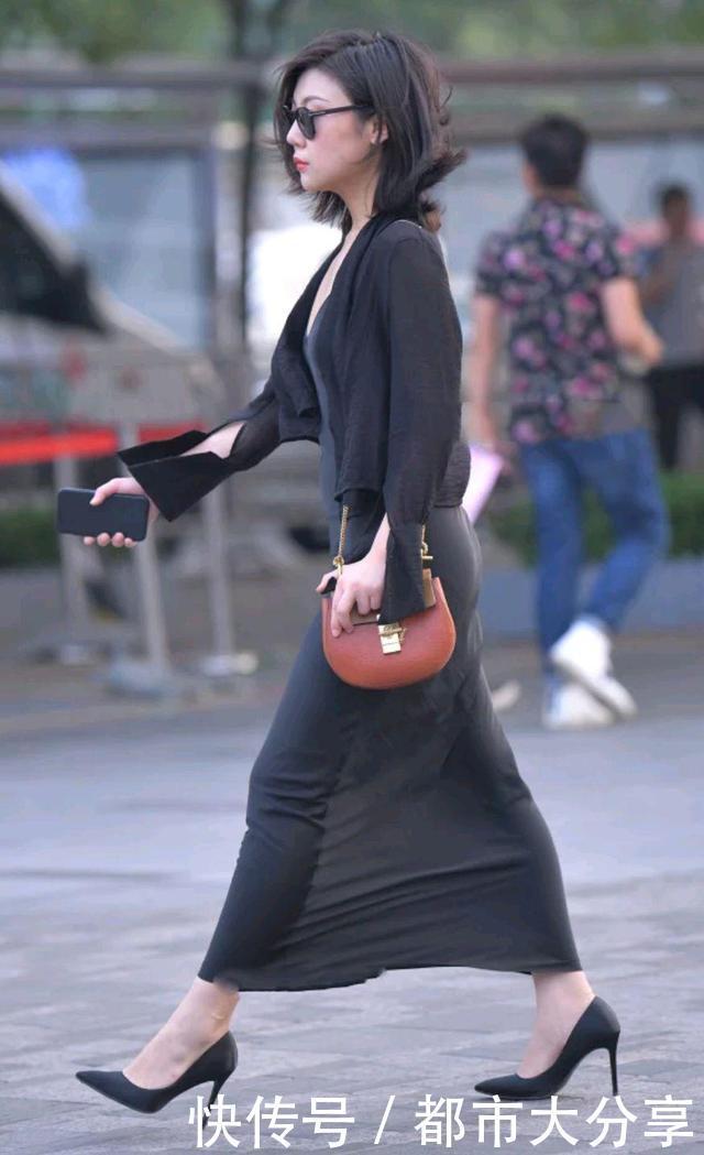 连阿姨都能打扮很这么精致,你还有什么理由不去学习