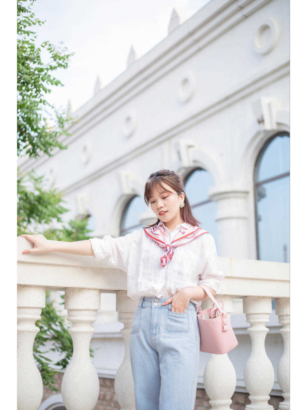 秋天|衬衫这样穿很耐看,学会这几个搭配技巧,提升气质还减龄