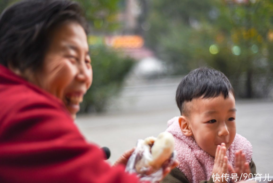 区别|女性35岁前后生孩子，现在区别不大，但45岁后的人生会发生大反转