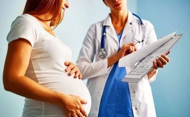 龙凤胎|孕妇生龙凤胎护士出门报喜，多说一句话被医院开除，原因令人唏嘘