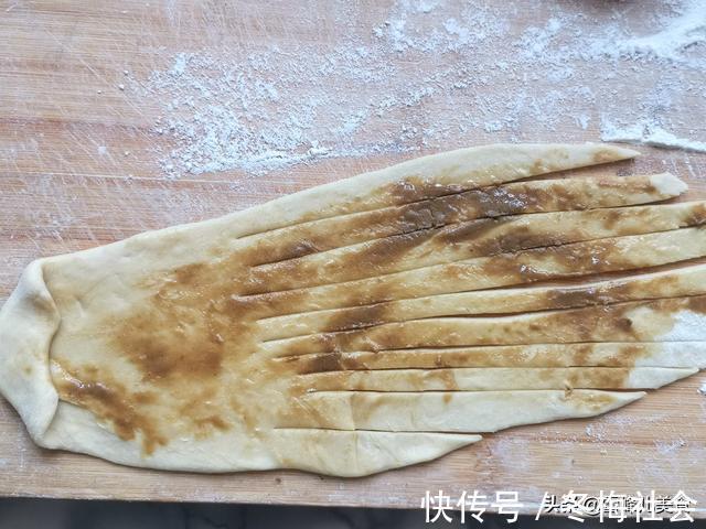 面粉|面粉学会这样做，做法简单酥脆好吃，一次做20个一周都不坏，真香