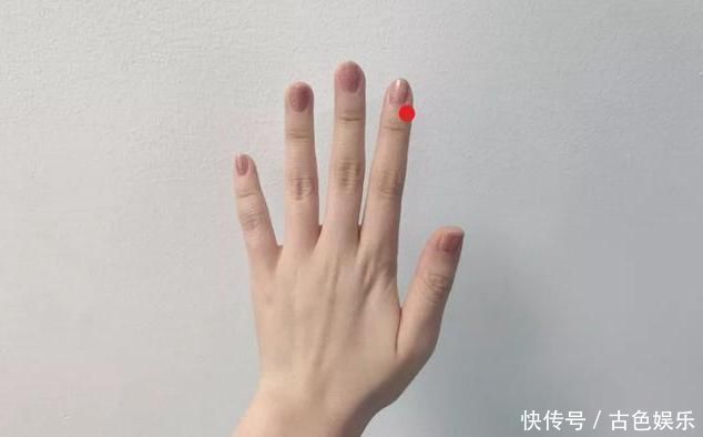 手上有个排便穴,没事按揉几分钟,便秘悄悄溜走