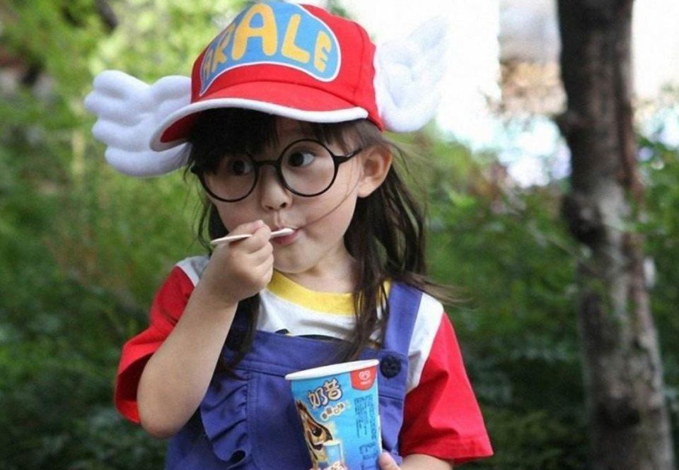 神犬小七|还记得4岁走红的阿拉蕾吗?现在被父母过度消费后,9岁长成这样