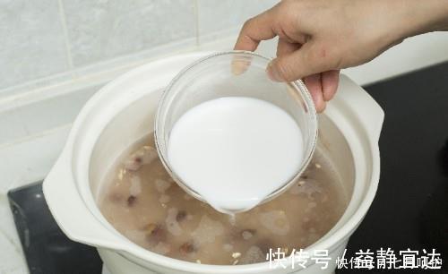 枸杞|杏仁燕麦粥浓香顺滑，充满了杏仁香气让人沉醉，喝上一口很满足