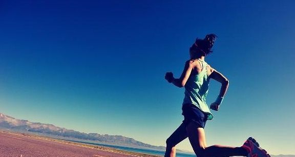 身体|还在苦苦的坚持每天跑步,难道身体真的不需要休息的吗?