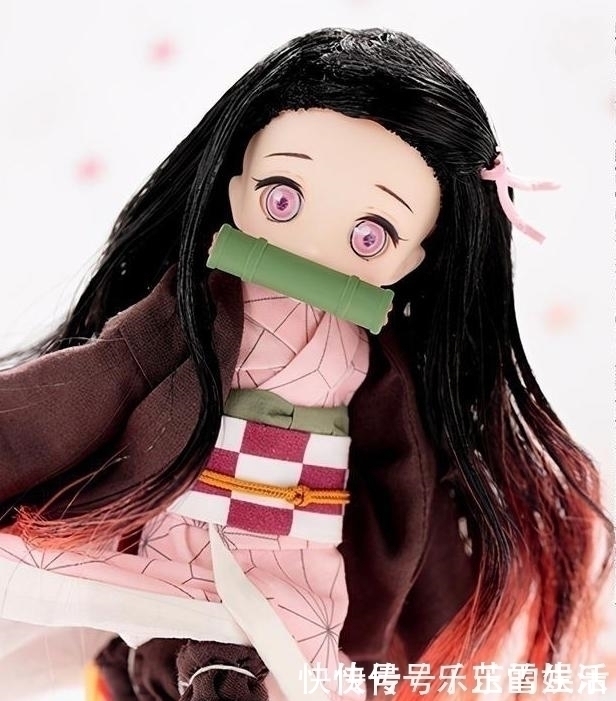 鬼灭之刃|画师将《鬼灭之刃》主角“祢豆子化”,义勇超乖巧,蝴蝶忍萌翻了