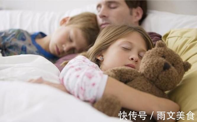 入睡|孩子在这个'时间点'之前入睡,对身体是最好的,宝妈们要记住了
