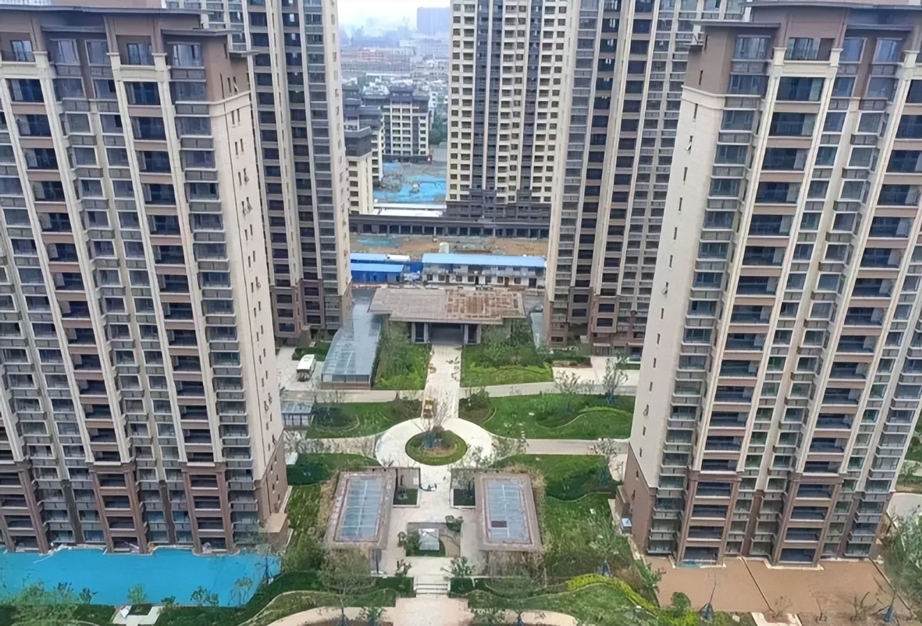 疫情|早半年买房月供多千元 房价降利率不降 压垮年轻人的是贷款利息?