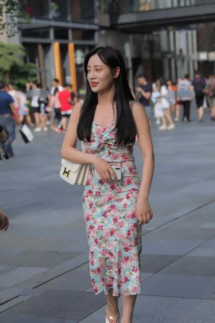 清新|长款碎花裙,丰富配色彰显清新自然,少女感十足