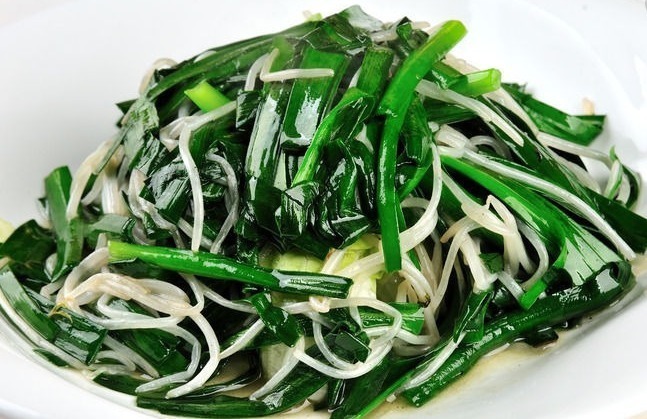 肠道|韭菜虽好,但2类人切忌别吃,尤其是第二种,嘴馋也不要吃