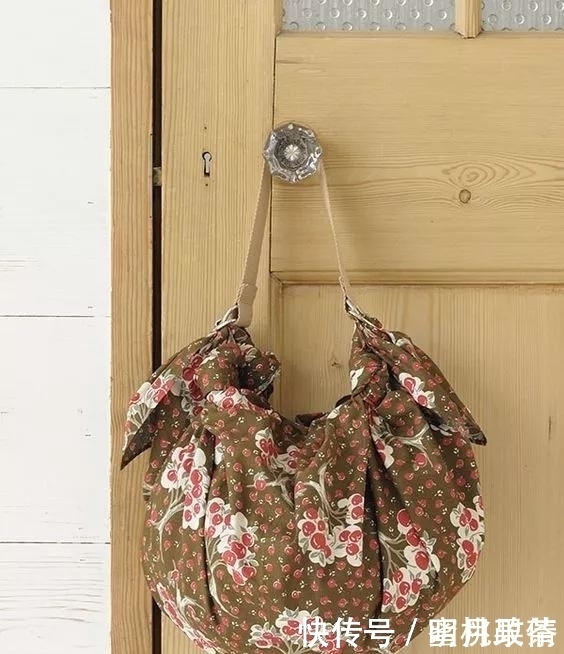 一块布打两个结,变身大容量高颜值收纳包,几十种折法好强大