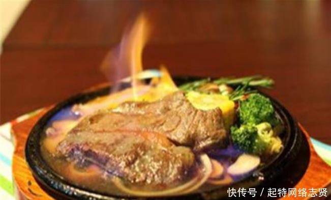 牛排|吃牛排时服务员递的纸不是让你擦嘴的,不懂的看一看,别闹笑话!