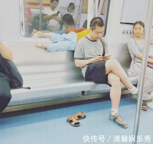 父母|5岁女孩坐公交车,一连串“恶心”行为让乘客反感:被妈妈带坏了