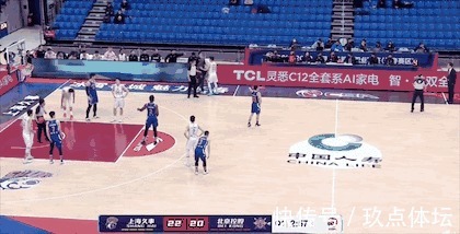 球员|李春江对喷马布里吃T!双方球员爆发口角冲突,比赛结束仍对喷