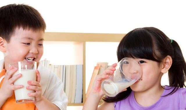 骨骼|要想孩子长得高,远离三个“身高杀手”,确保四个“身高助手”!