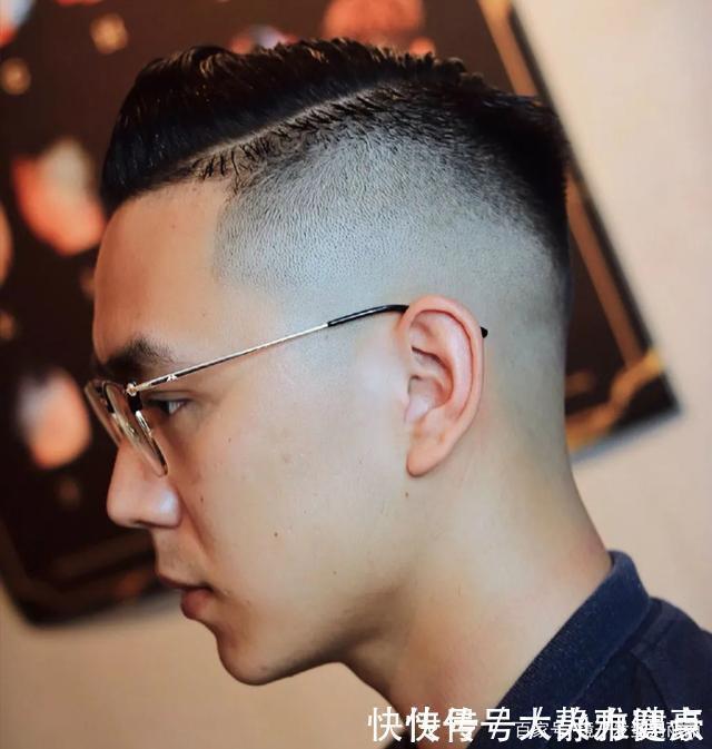 大叔|“最精神”男发18款，帅气有型不落伍，白发大叔剪完也能变男神