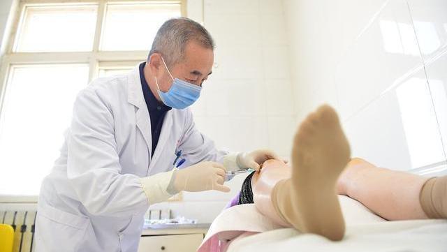 血管健康|女人50岁后,容易发生骨质疏松,吃4物,做2事,美容养颜又补钙