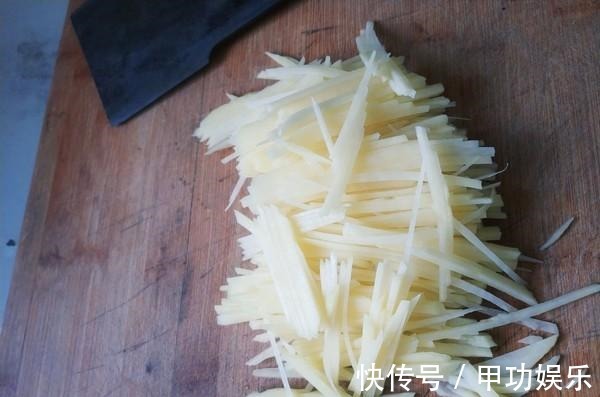 晚餐吃这个能不仅能够促进消化，而且口臭也没了，越吃越瘦