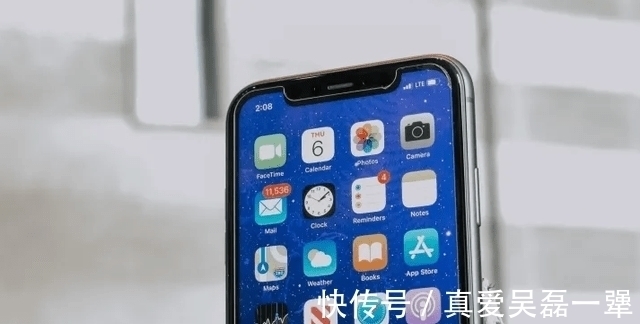 刘海|iPhone11最新售价确认，标配版跌至新低价，iPhone12也变得不香了