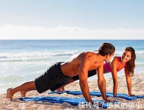 肌肉|增强腰腹部的肌力，不要错过3个动作，会使腰椎更加稳定！