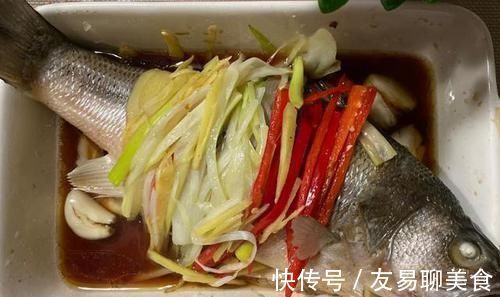 腥味|做清蒸鱼,加盐去腥是大错特错,这样做才好吃,肉质鲜嫩没腥味