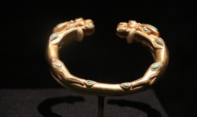 书童$2副精品对联,流传千百年,水平真的高!