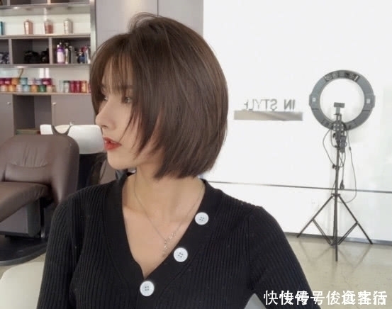 女人|原来短发这么剪才好看?怪不得会显老,过四的女人更适合初恋短发