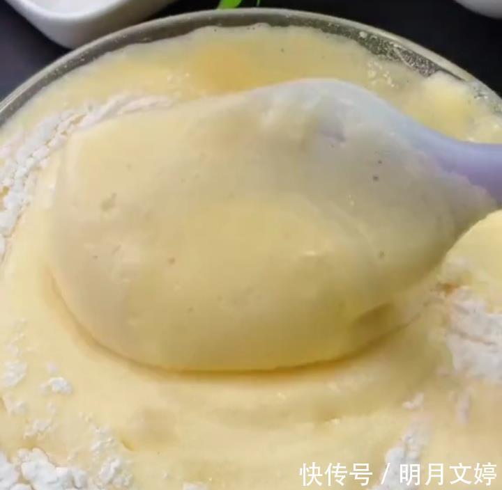 玉米油|做蛋糕，不用烤箱，教你一招，细腻蓬松，香甜可口，好吃又省事