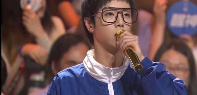 华晨宇说毛不易的曲子不过关？但我却不知道华晨宇有什么代表作？