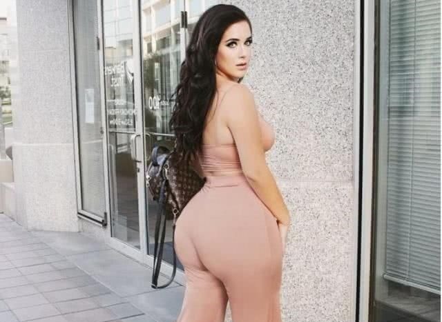 宽臀|大码模特引领另类审美,粗腿宽臀,也是一种美