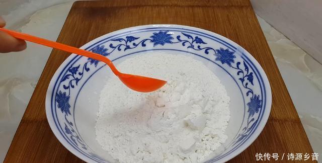 金丝手抓饼|面粉这样做太香了,开水一烫,做出创意手抓饼,做一次三天不起早
