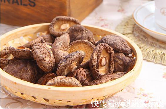 食物|女人若想补充雌激素,不妨多吃3种食物,或许能越来越年轻